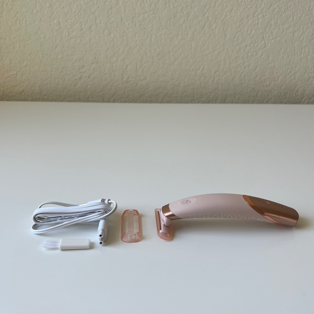 Finishing Touch Flawless Nu Razor | Hair Removal Device | NWOT